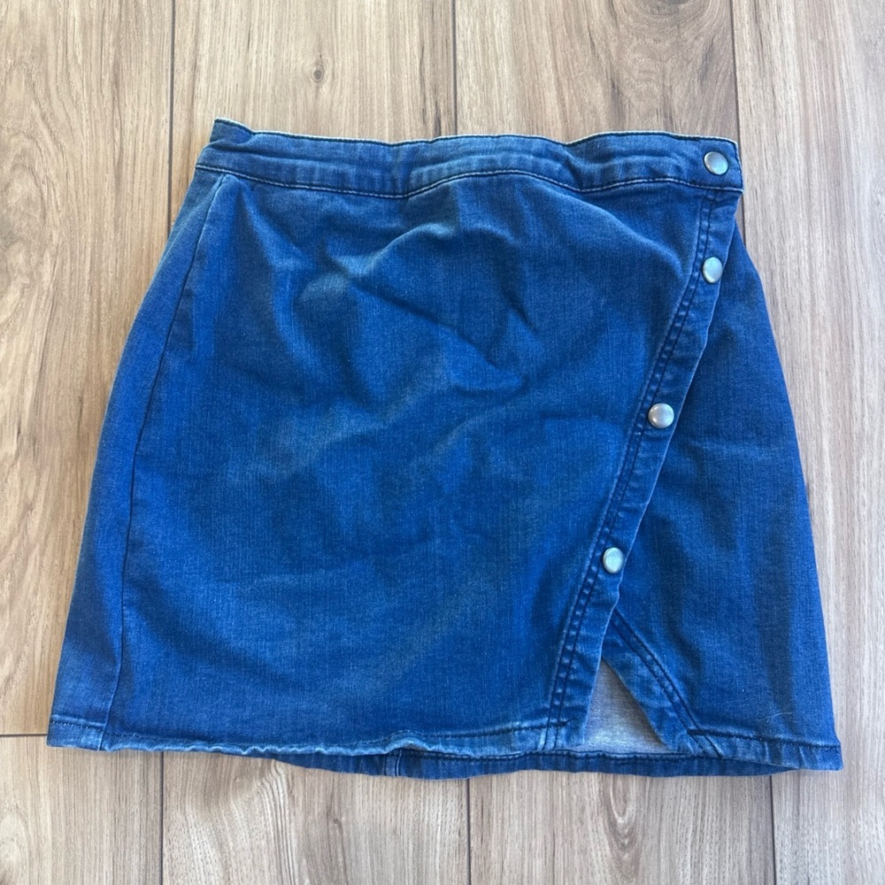 Free People Denim Mini Skirt Blue Notched Front Asymmetrical Wrap Button Size 6 - Picture 5 of 7